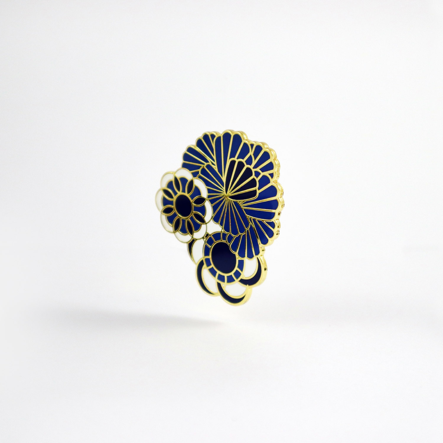 Delftware floral brooche - Michael Barnaart